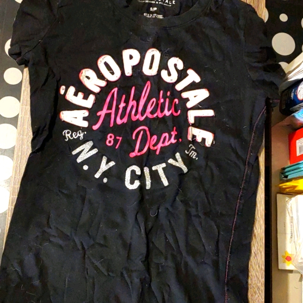 Aeropostale fitted tee great shape
